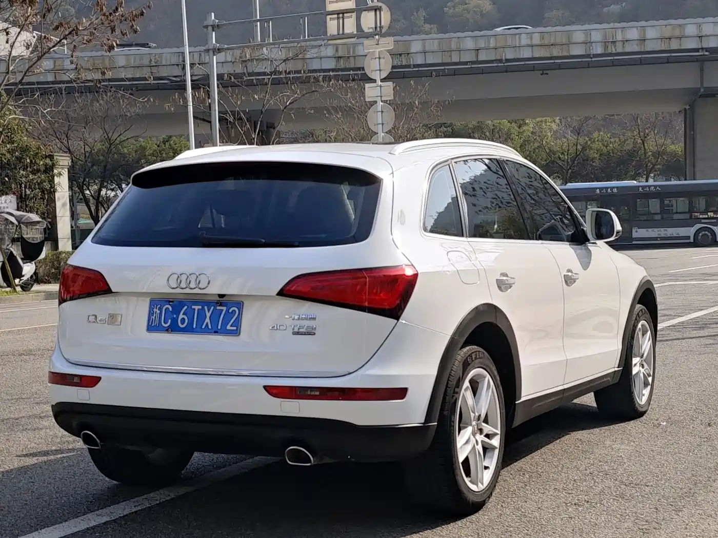 AUDI Q5