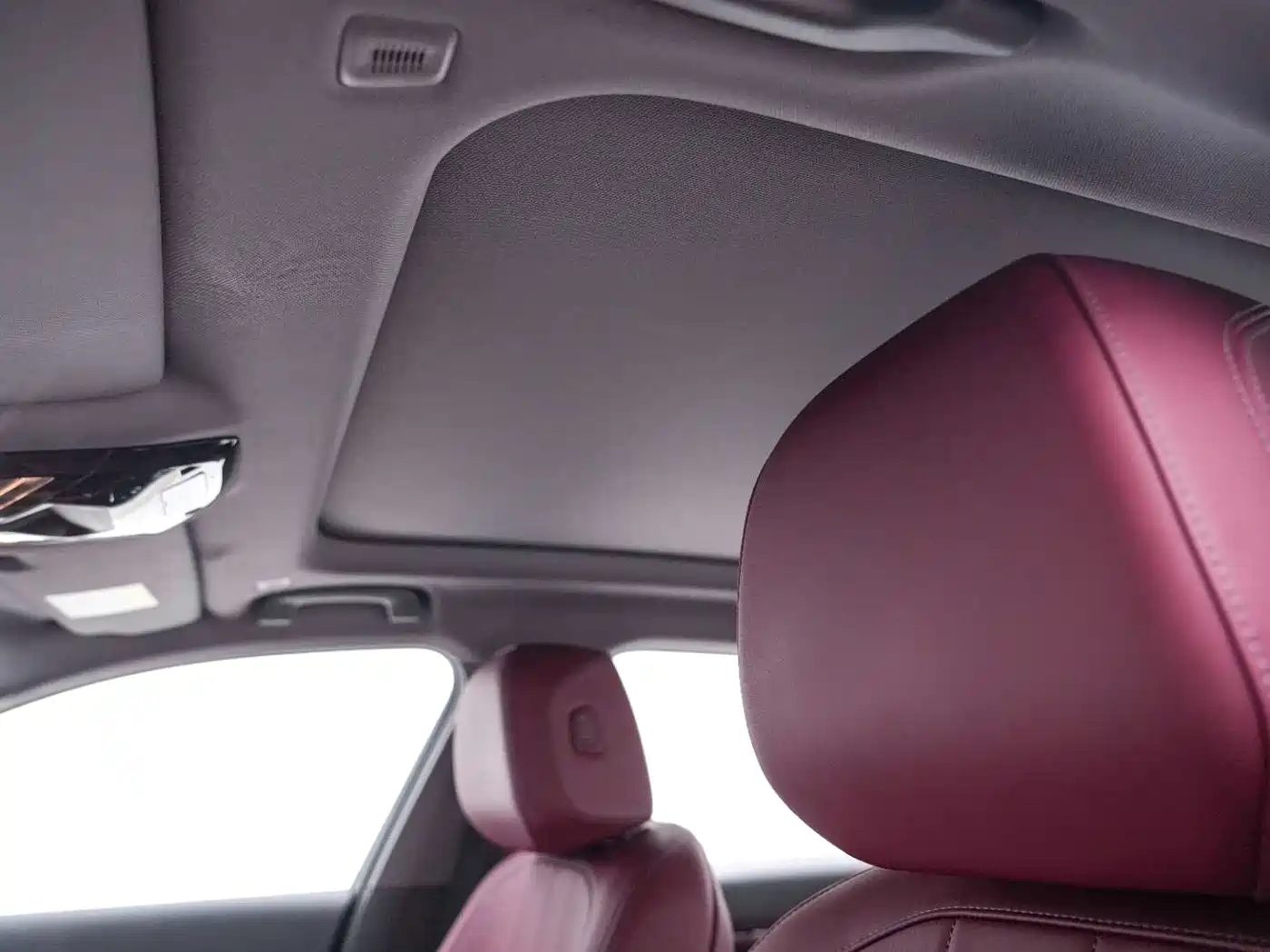 BMW 5 Series 2025 530Li Leading M Sport Package фото 10