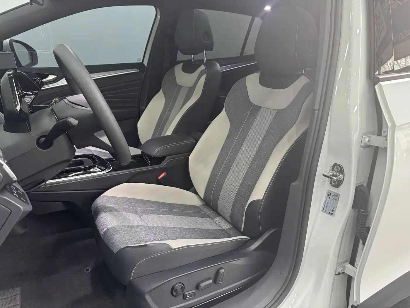 VOLKSWAGEN ID.4 CROZZ