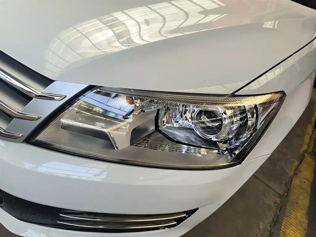 Volkswagen Santana 2015 1.4L Manual Trend Edition фото 24