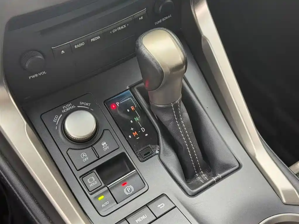 Lexus NX 2015 200 FWD Premium фото 7