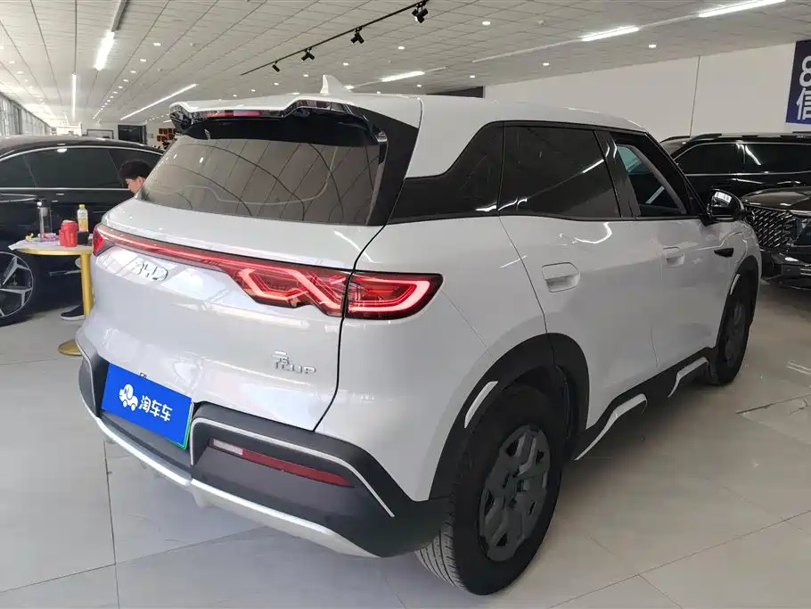 BYD Yuan UP 2024 401KM Vitality Edition фото 3
