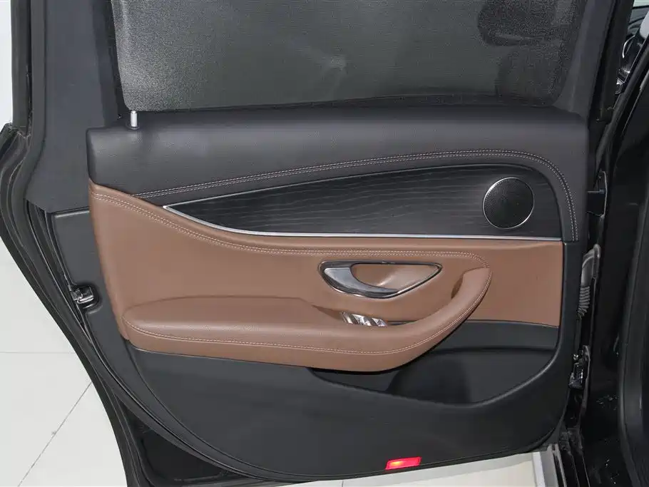 Mercedes-Benz E-Class 2023 E 300 L Sport Fashion фото 34