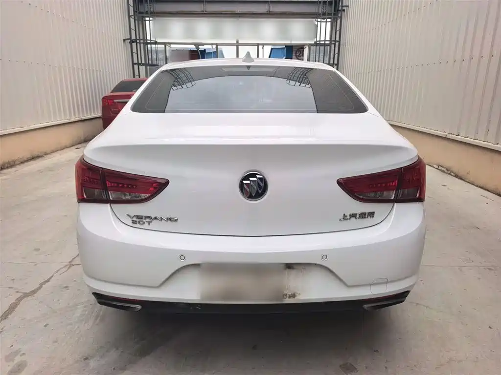 Buick Verano 2018 Sedan 20T Dual Clutch Leading фото 6