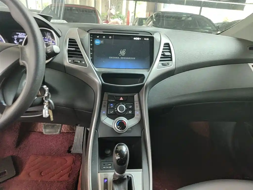 Hyundai Langdong 2016 1.6L Automatic Smart Edition фото 13