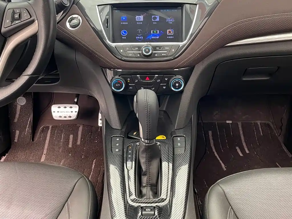 Chevrolet Malibu 2017 1.5T Automatic Luxury Edition фото 9