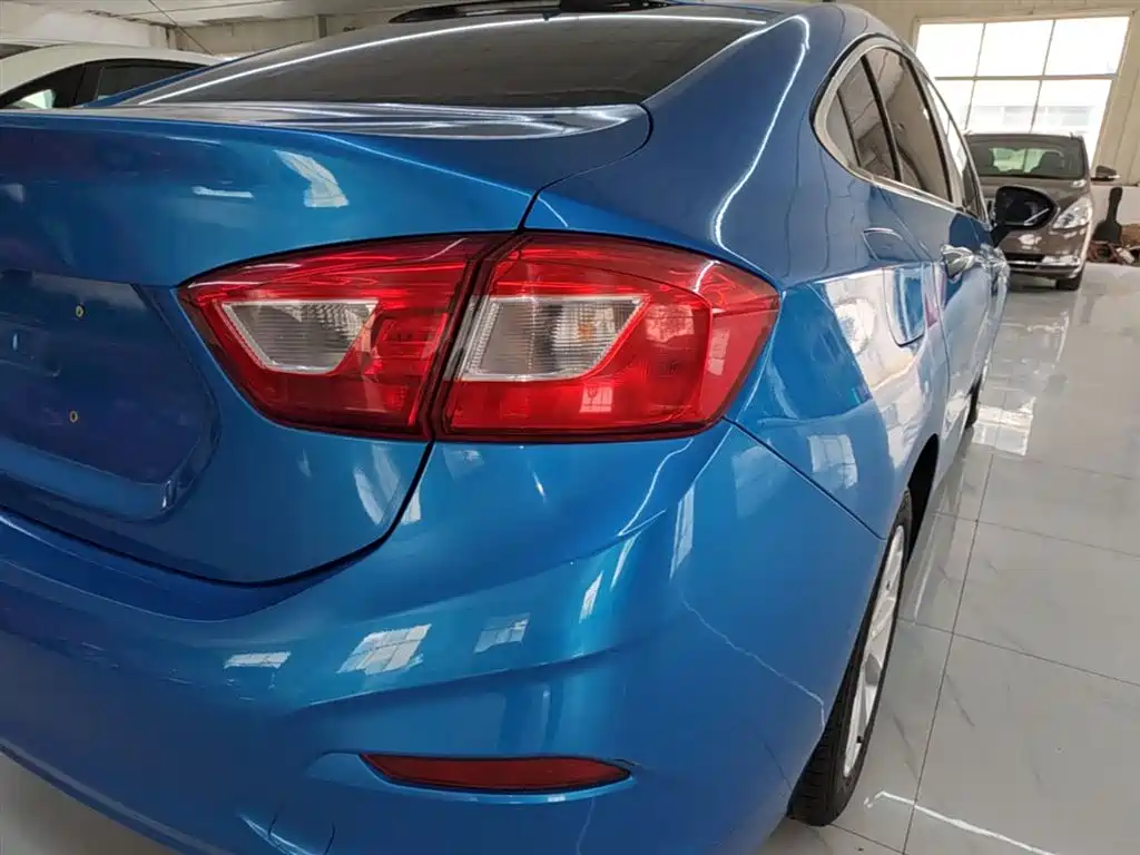 Chevrolet Cruze 2017 1.5L Automatic Pioneer Sunroof фото 8
