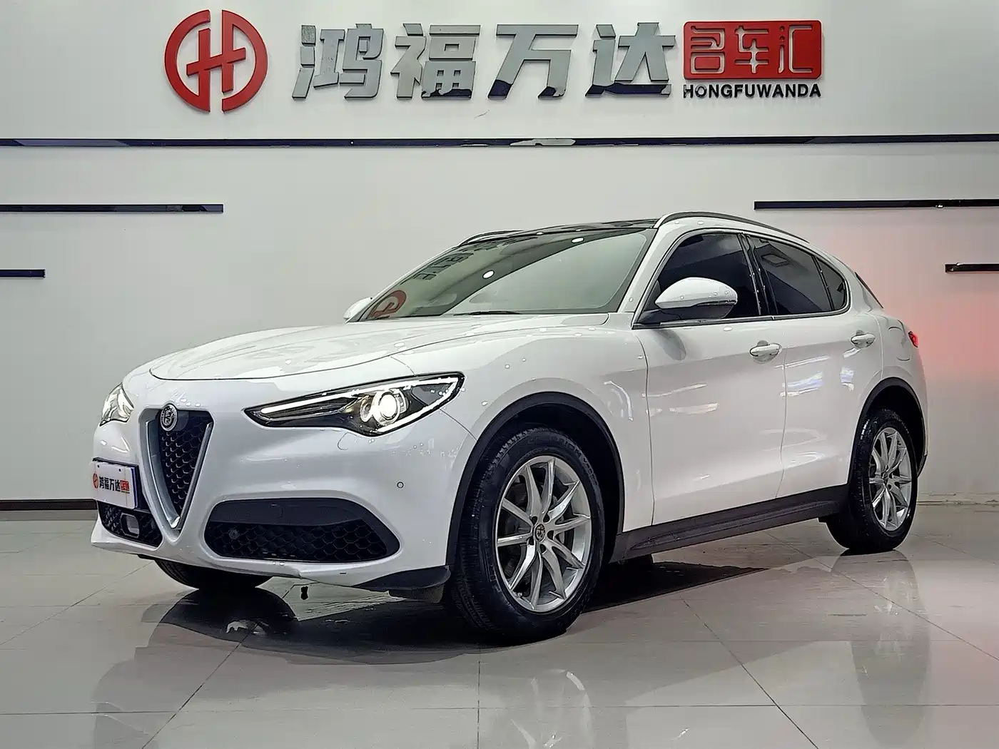 Alfa Romeo Stelvio 2019 2017 2.0T 200HP Luxury Edition