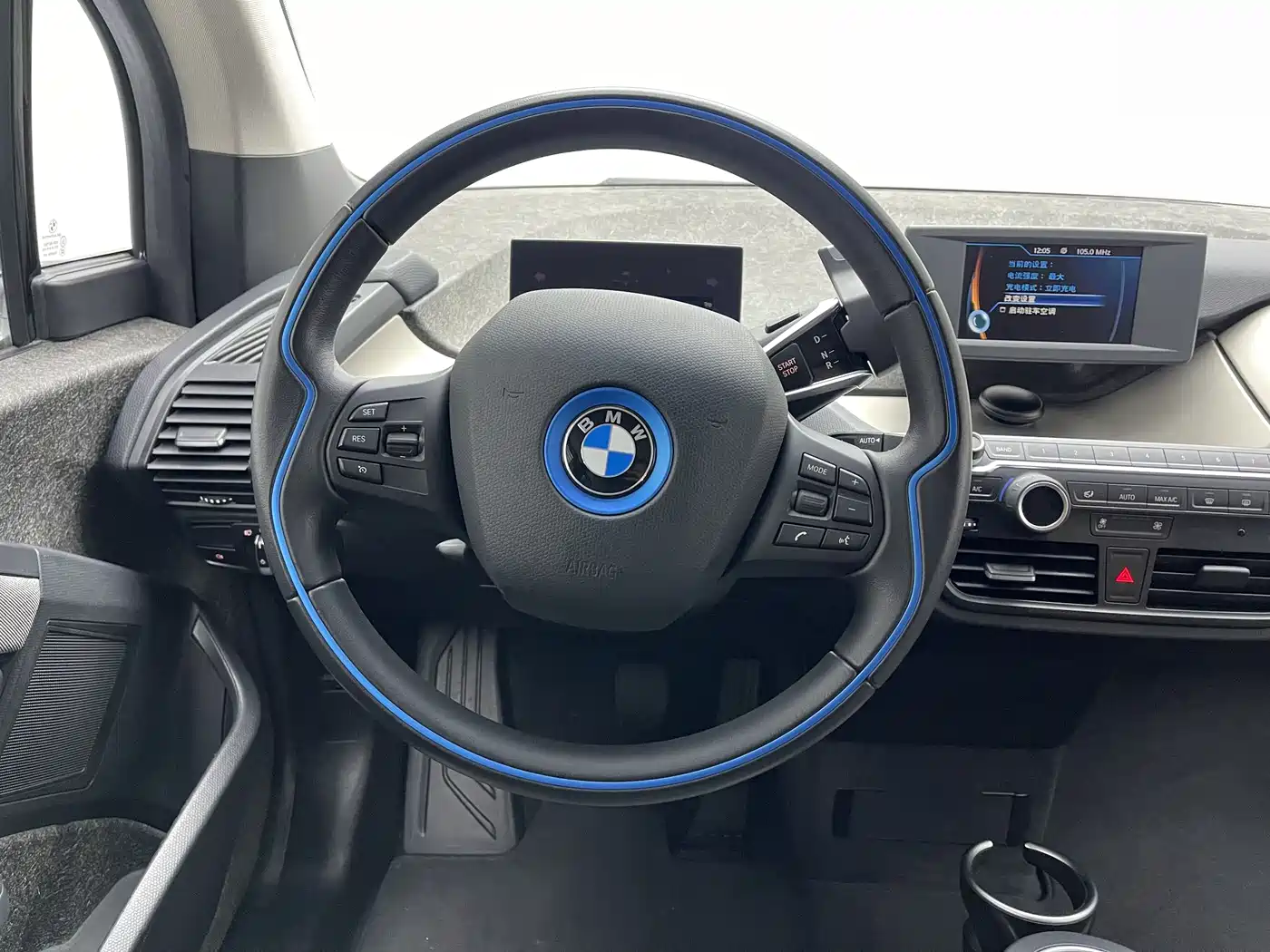 BMW I3