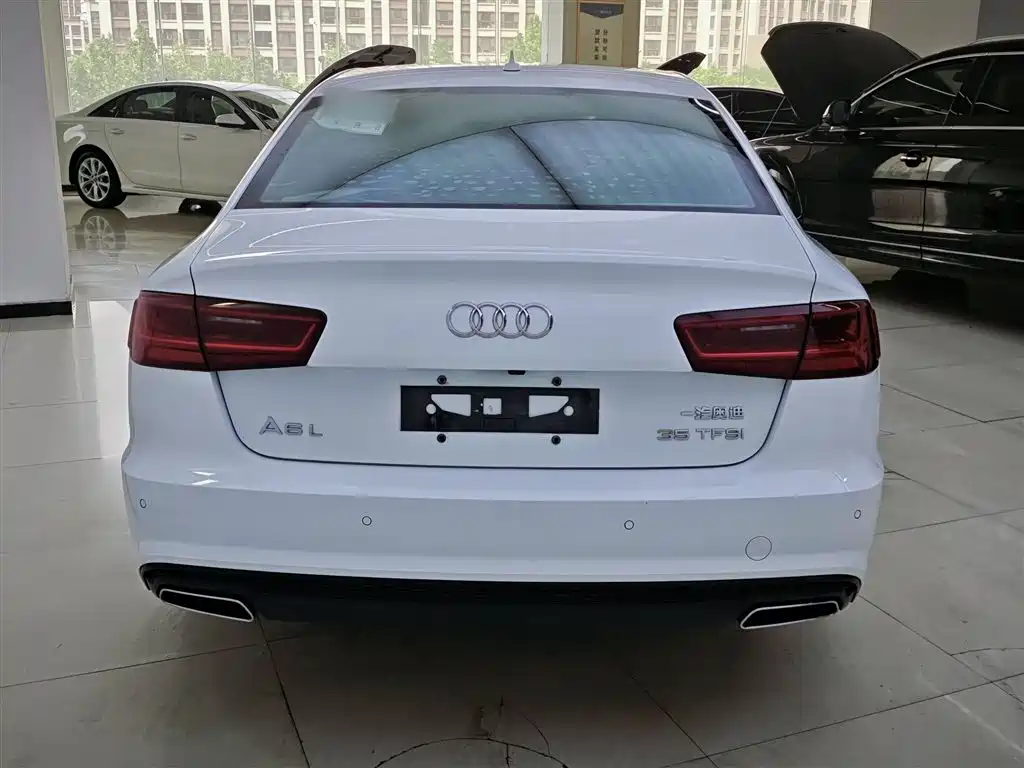 Audi A6L 2018 30th Anniversary 35 TFSI Sport фото 4