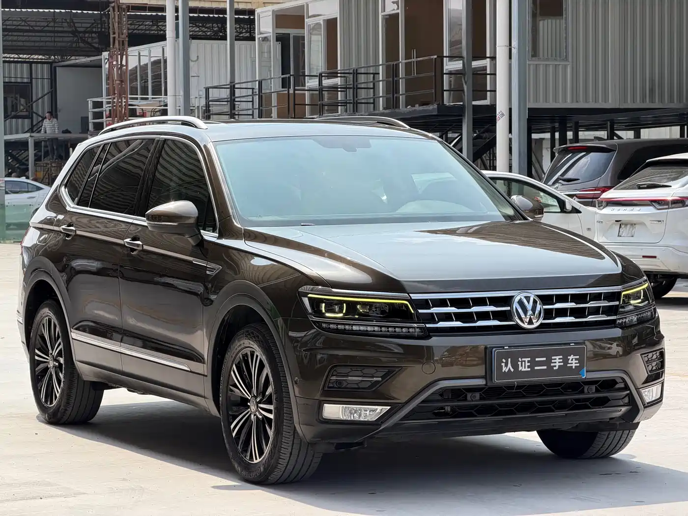 Volkswagen Tiguan L 2017 330TSI Automatic 2WD Flagship Edition фото 4