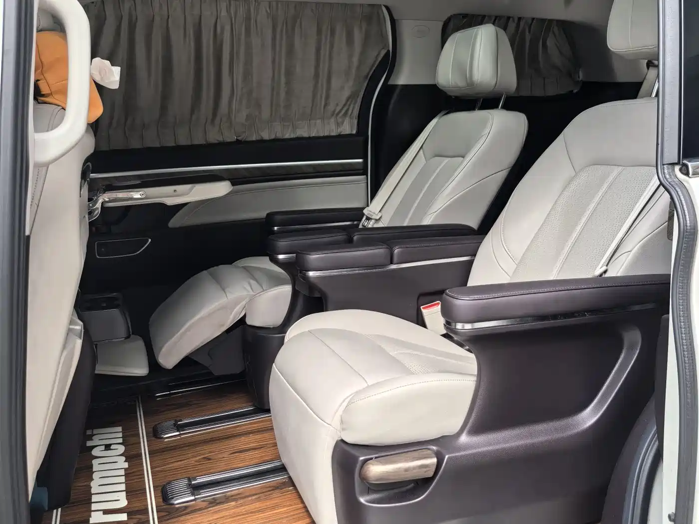 GAC Trumpchi Trumpchi M8 2021 Master Series 390T Ultimate Edition фото 12