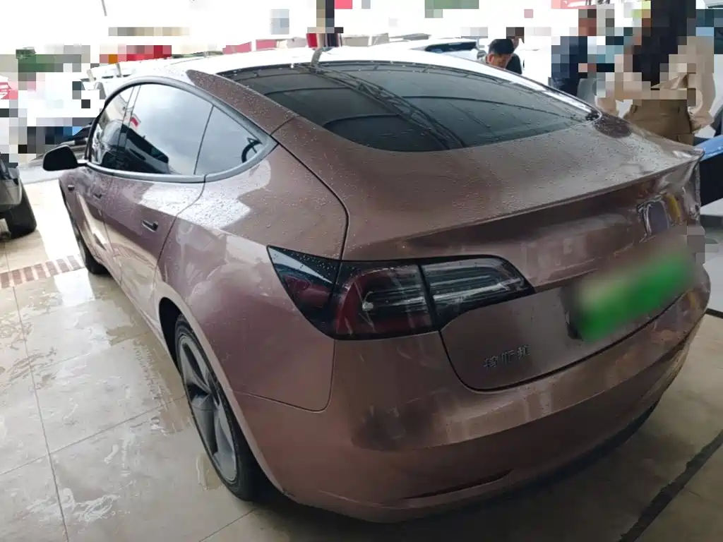 Фото 5 - Tesla Model 3