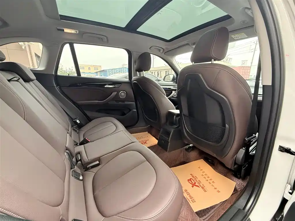 BMW X1 2022 sDrive20Li Fashion фото 11