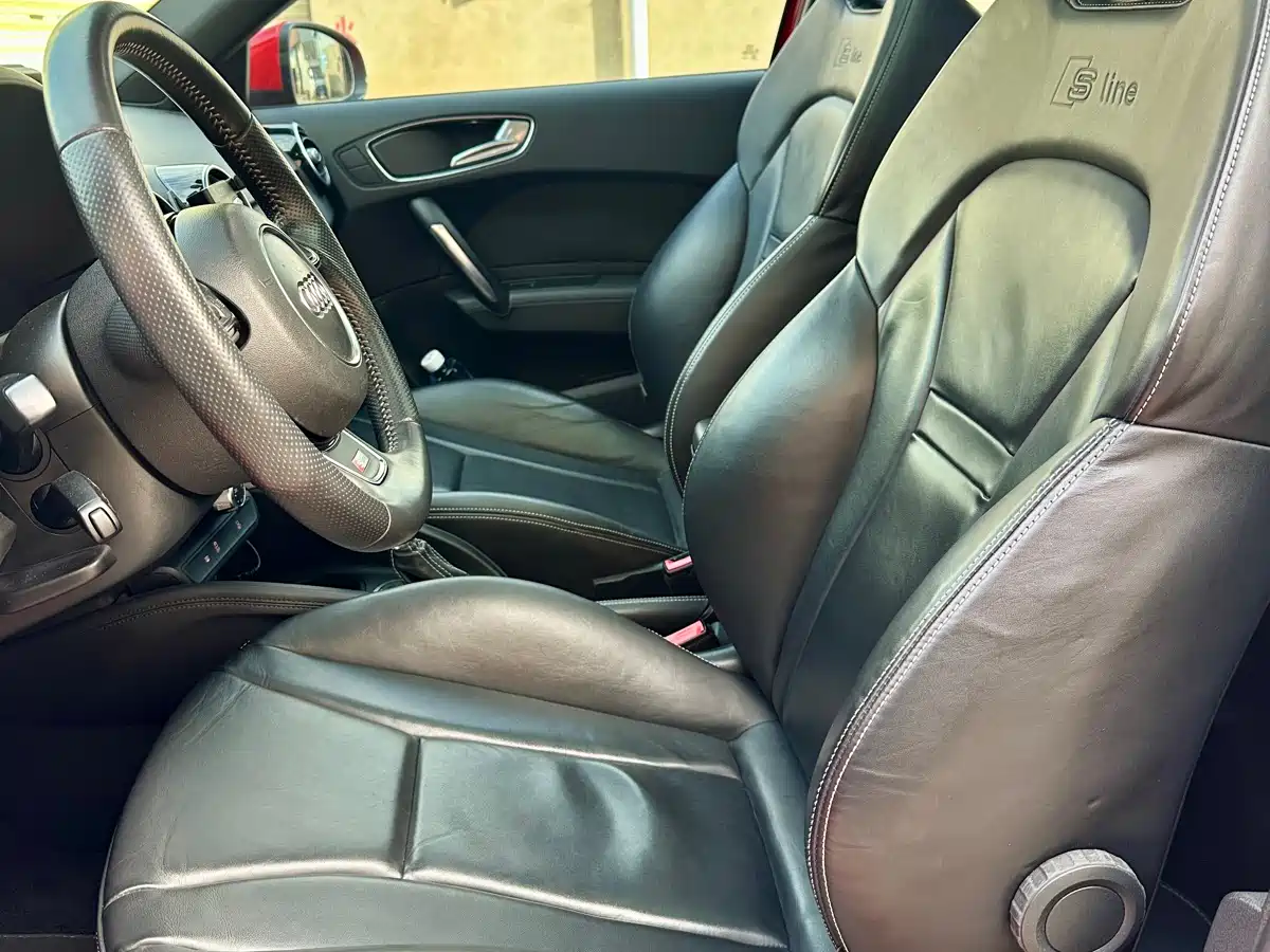 Audi A1 2014 30 TFSI Sportback Comfort фото 8