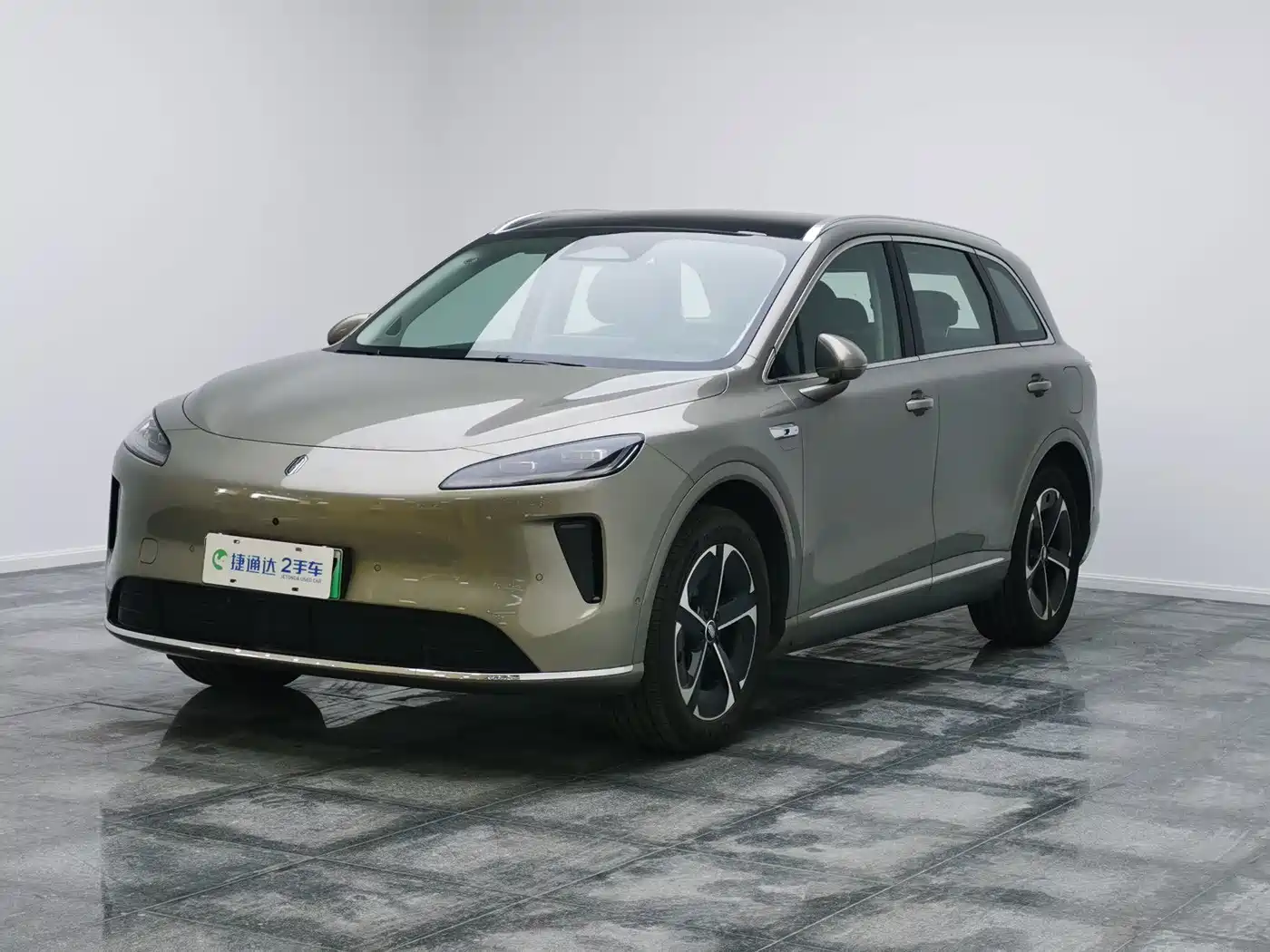 Фото 1 - Shangjie SUV