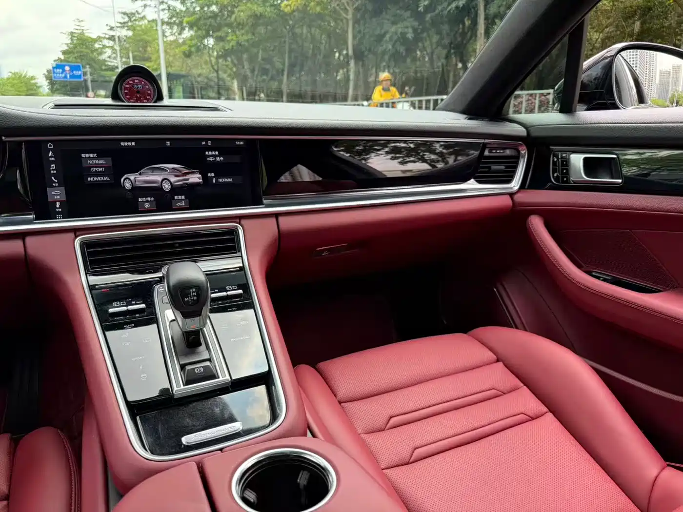 Porsche Panamera 2017 Panamera Executive Long Wheelbase 3.0T фото 9