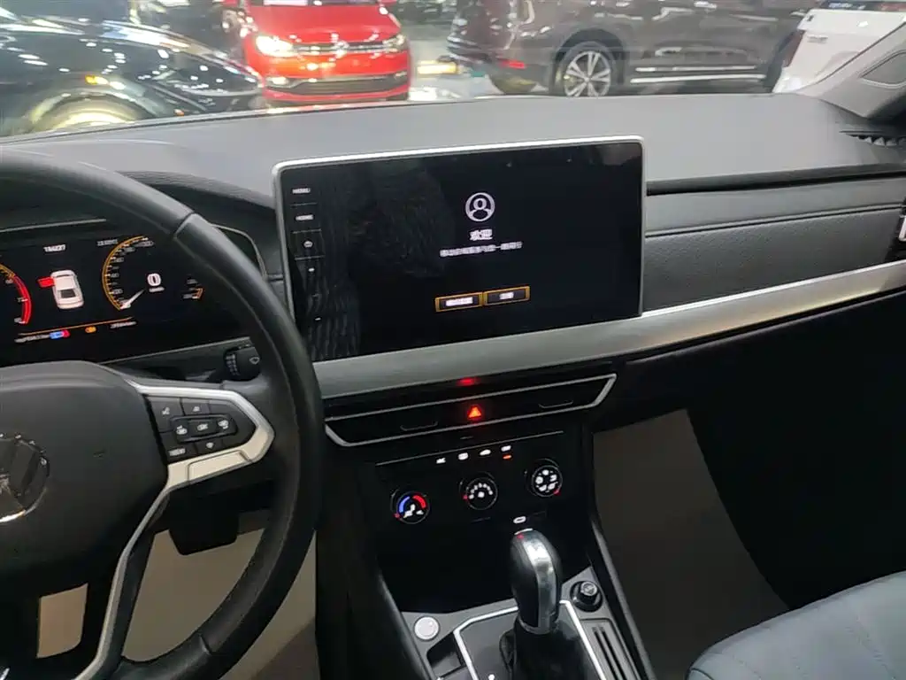 Volkswagen Lavida 2023 1.5L Auto Five Million Edition фото 13