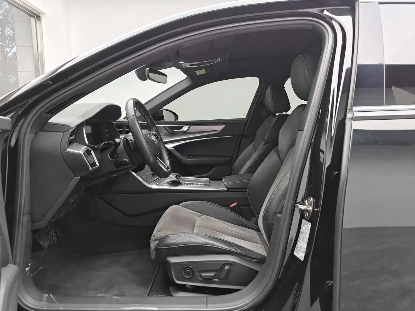 Audi A6L 2022 40 TFSI Luxury Dynamic фото 9