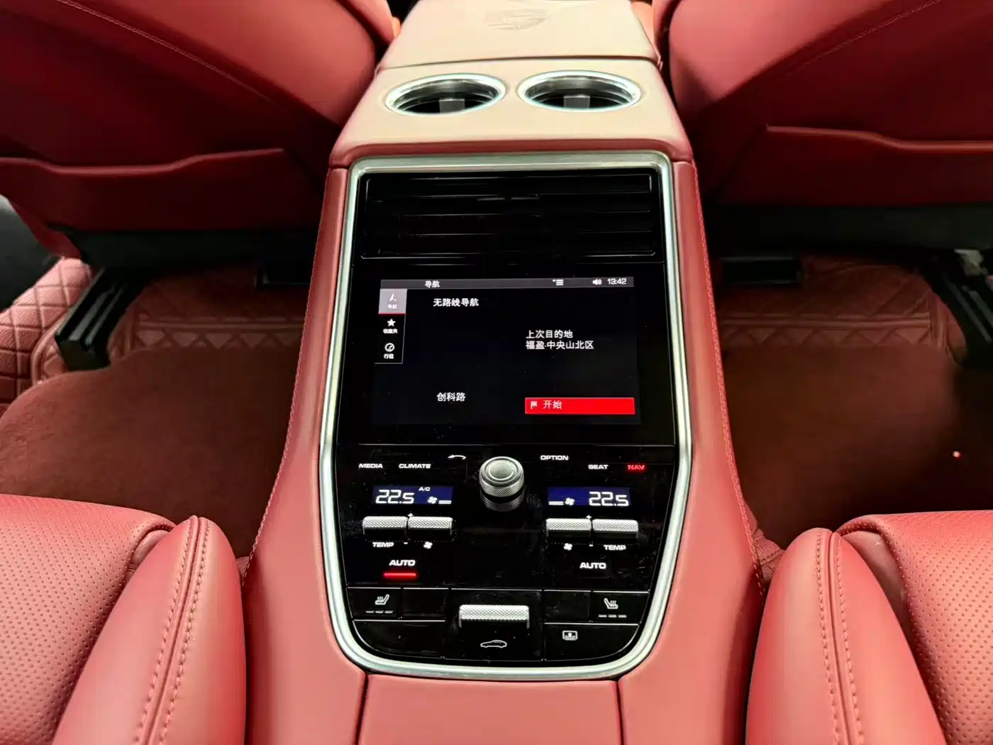 Porsche Panamera 2017 Panamera Executive Long Wheelbase 3.0T фото 12