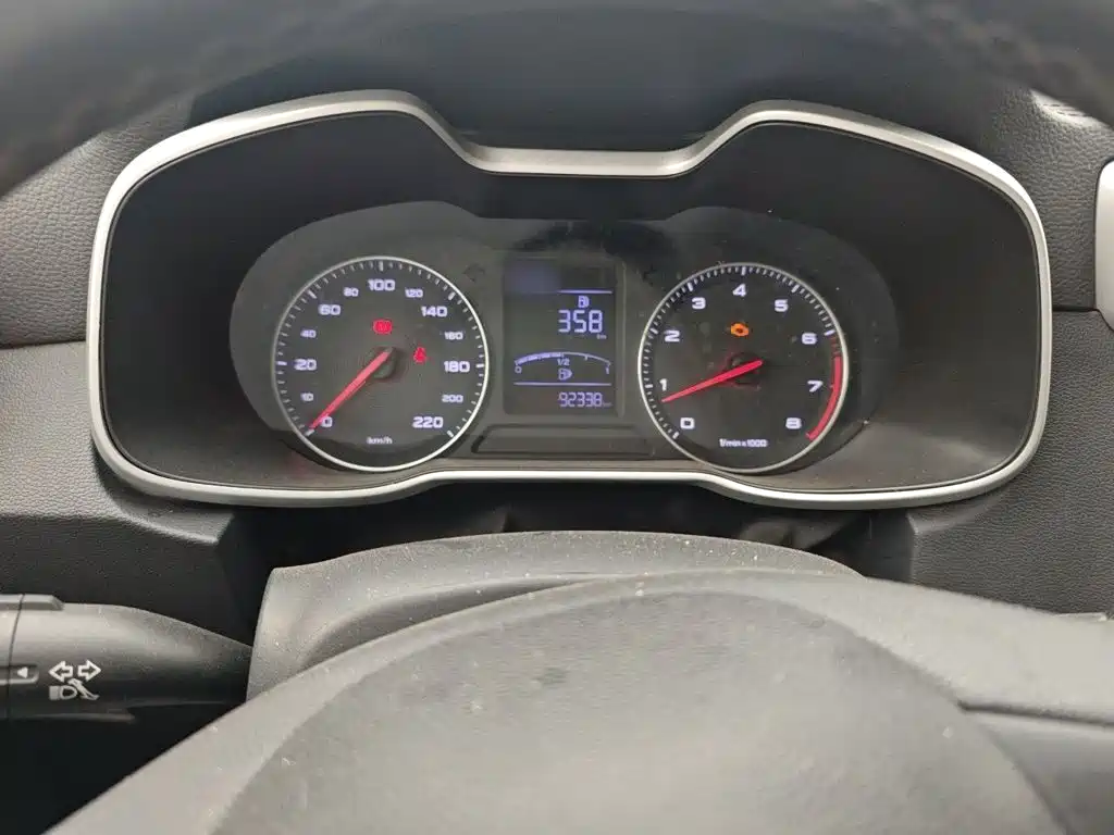 Фото 4 - MG ZS
