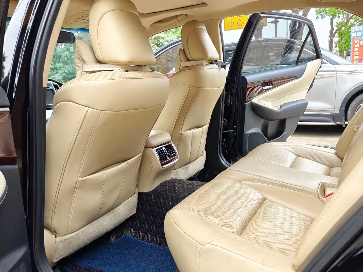 Toyota Crown 2018 2.0T Fashion Edition фото 12