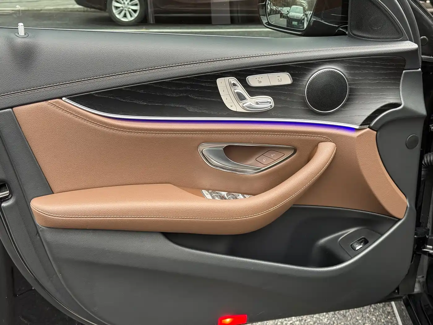 Mercedes-Benz E-Class 2021 E 300 L Sport Fashion фото 6