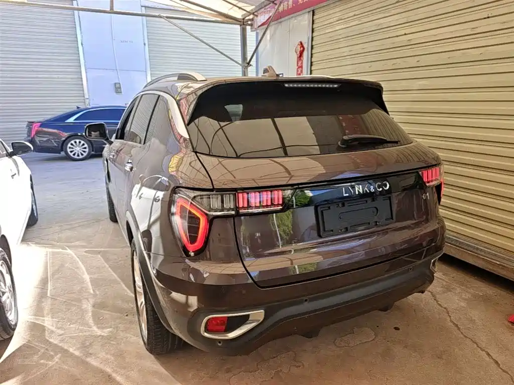 Lynk & Co 01 2019 2.0T 2WD Type Pro Version China V фото 5