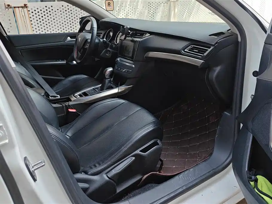 Peugeot 408 2015 Model 1.2T Automatic Luxury Edition фото 8