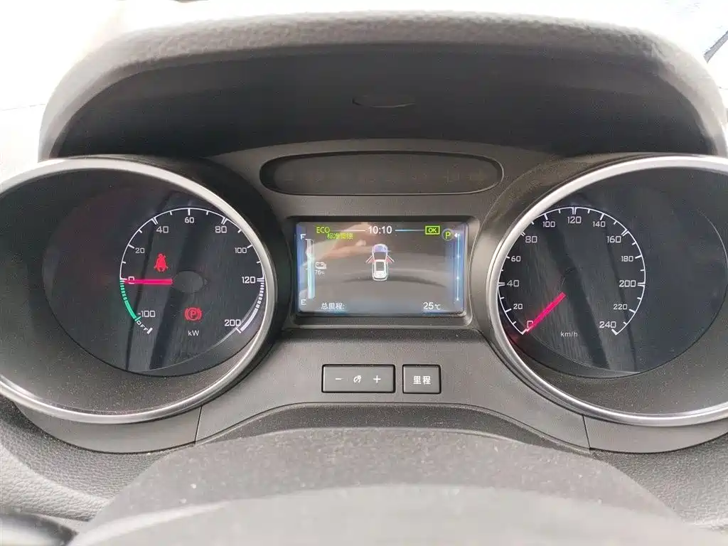 BYD Yuan New Energy 2018 EV360 Smart Connected Cool Type фото 4
