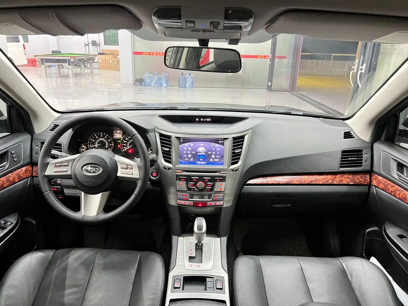 Subaru Legacy 2010 2.5i Luxury Navigation Edition фото 10