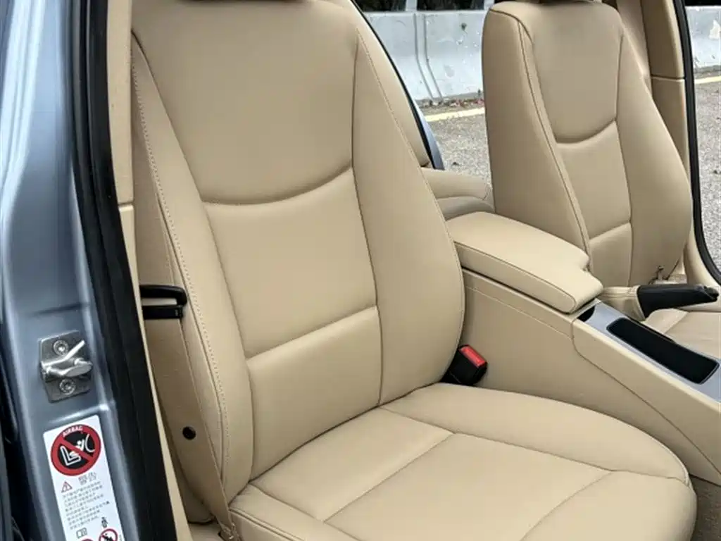 BMW 3 Series (Import) 2012 318i Leading фото 11