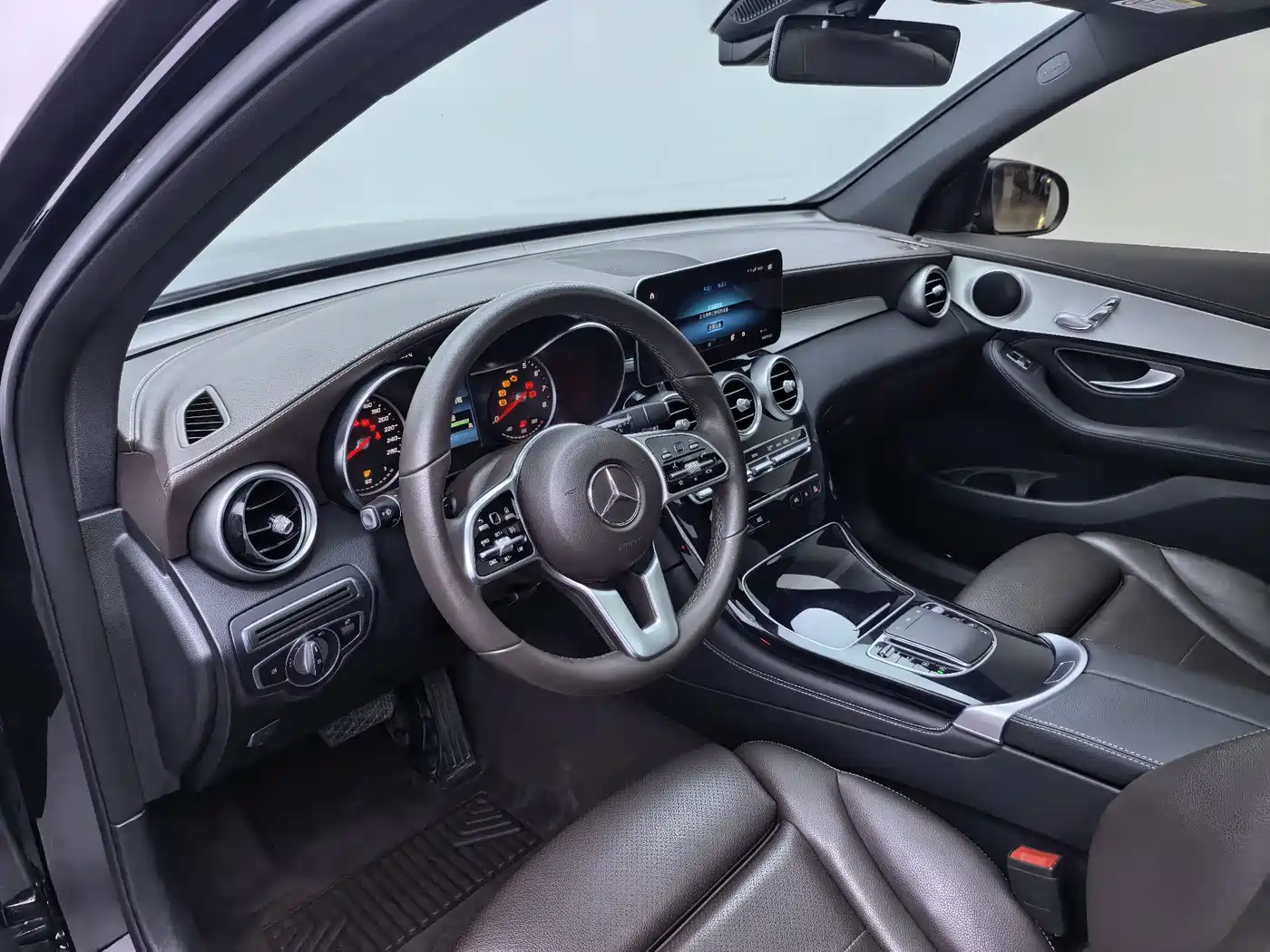 Mercedes-Benz GLC 2020 GLC 260 L 4MATIC Dynamic фото 4