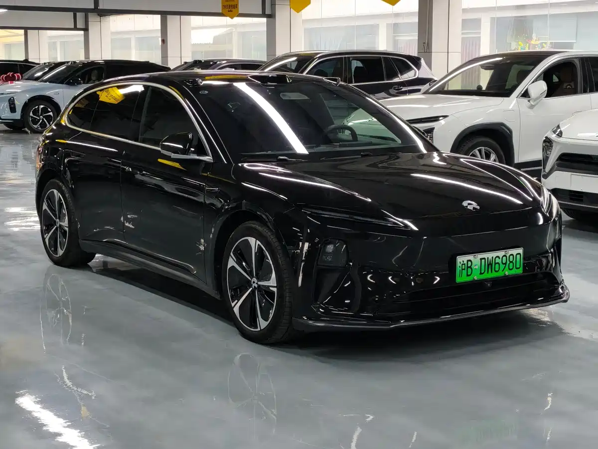 NIO NIO ET5T