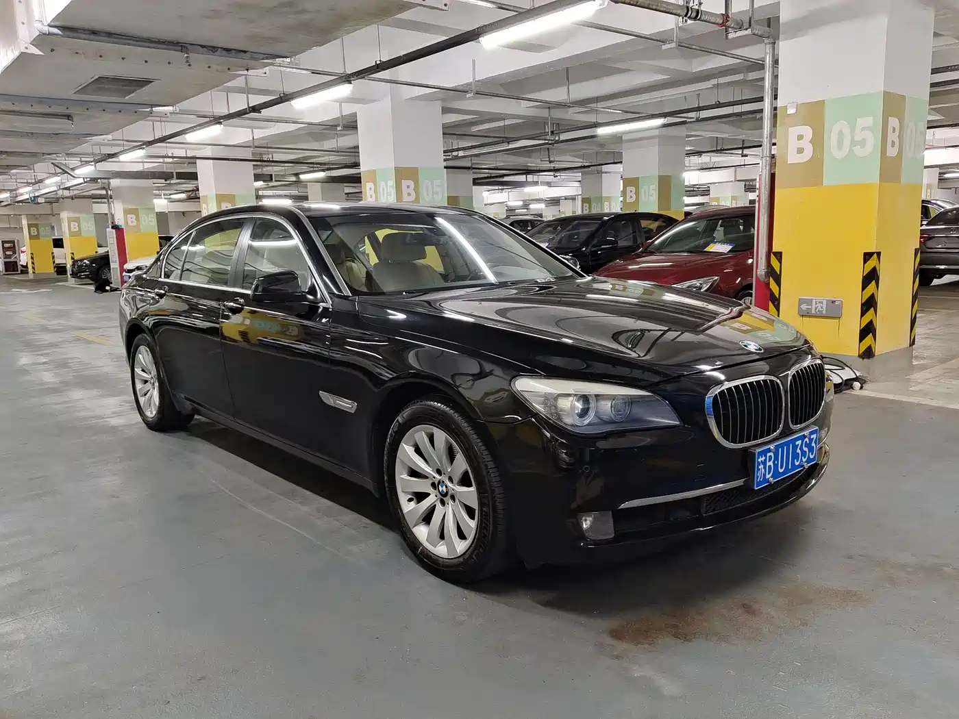 BMW 7 Series 2009 Model 740Li Leading Edition фото 3