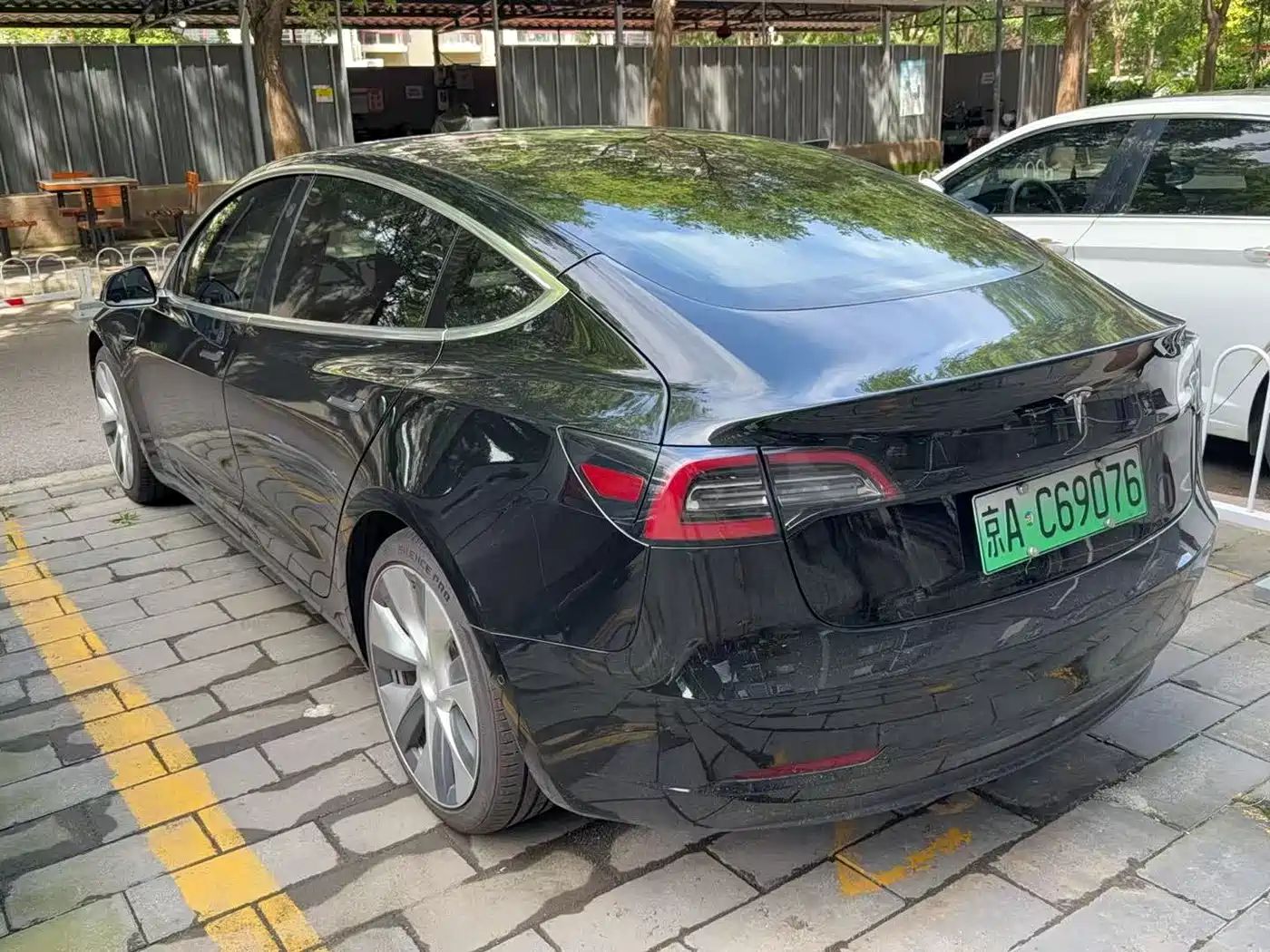 Tesla Model 3 (Import) 2019 2019 Performance High-Efficiency All-Wheel Drive Version