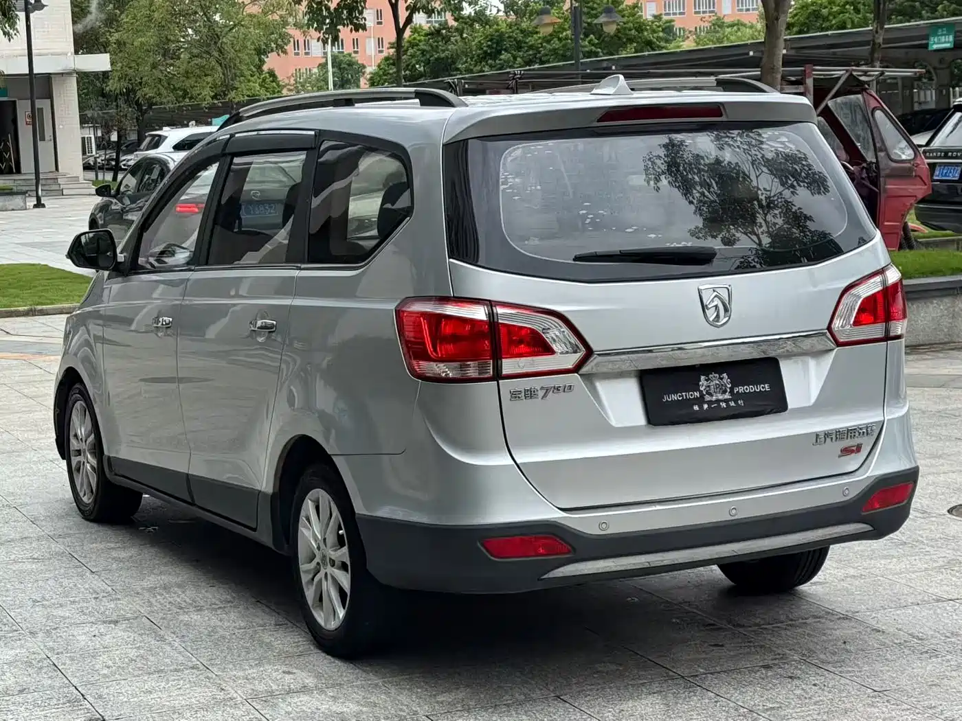 Baojun 730 2014 2014 1.5L Manual Comfort 7-seater