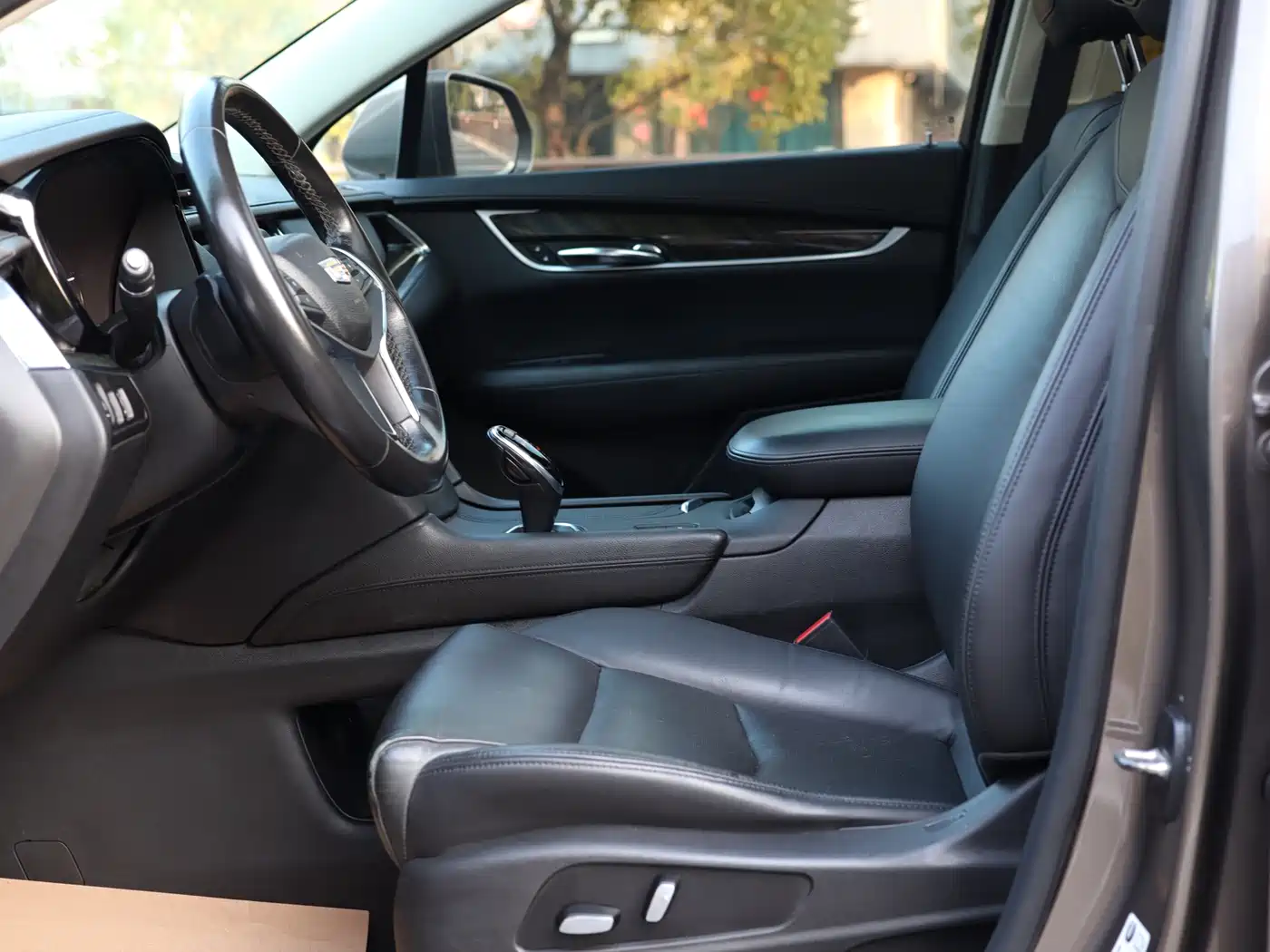 Cadillac XT5 2016 25T Luxury Model фото 13
