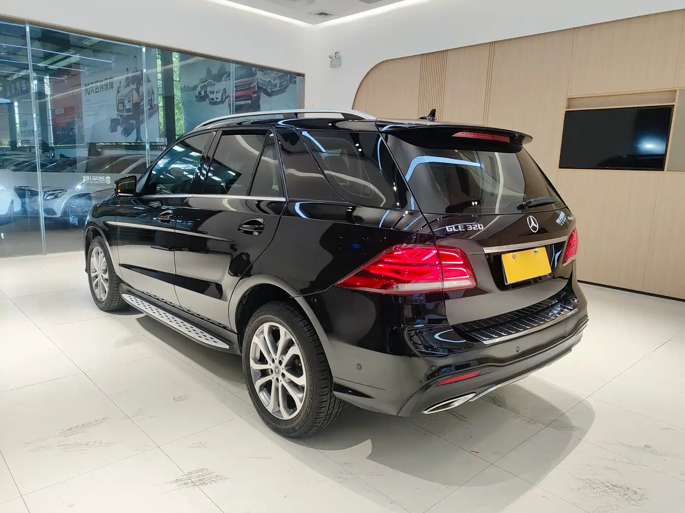 Mercedes-Benz GLE 2017 GLE 320 4MATIC Dynamic фото 6