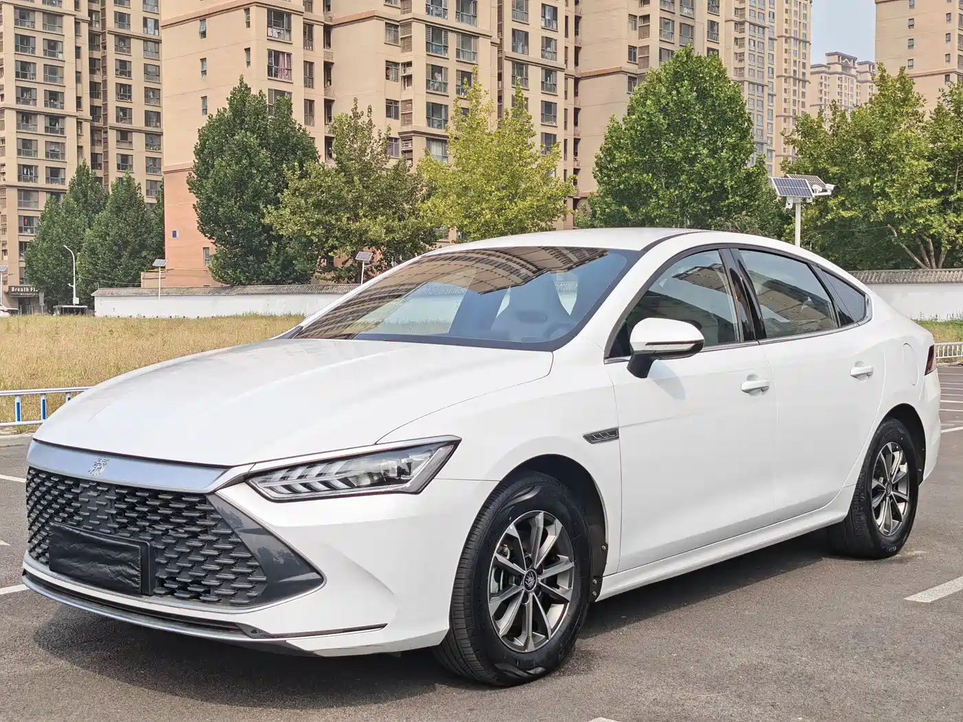 BYD Qin PLUS 2024 Glory Edition DM-i 55KM Leading