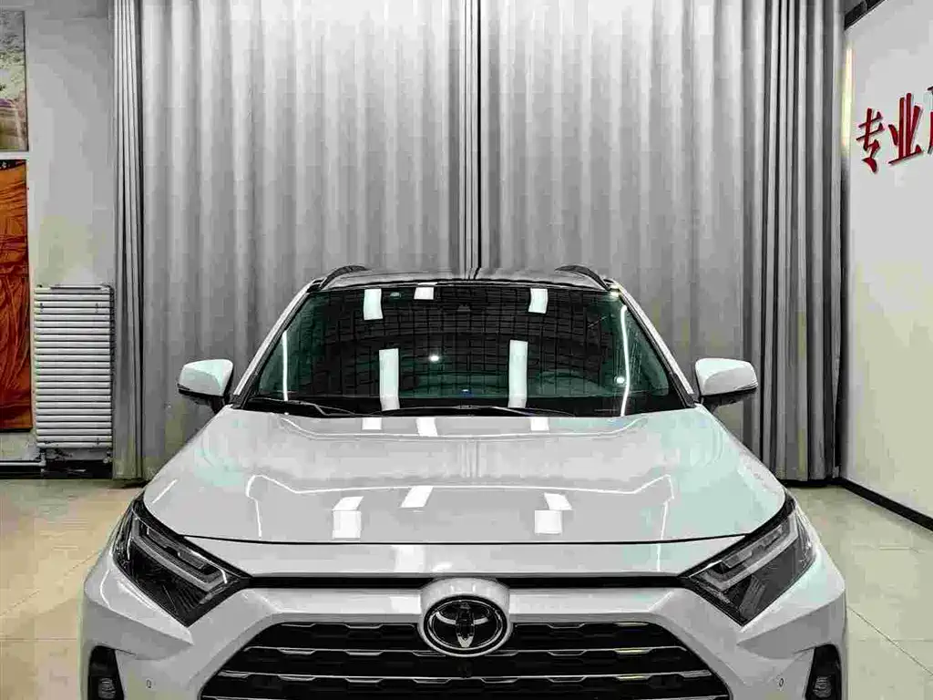 Toyota RAV4 Rongfang 2023 2.0L CVT FWD Style Plus Edition фото 2