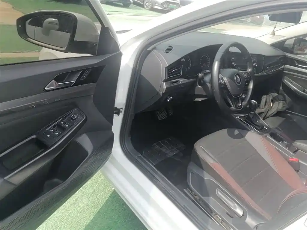 Volkswagen Bora 2020 1.5L Automatic Comfort фото 16