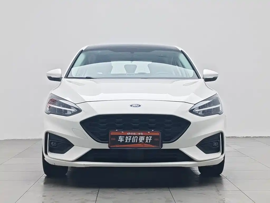 Фото 3 - Ford Focus