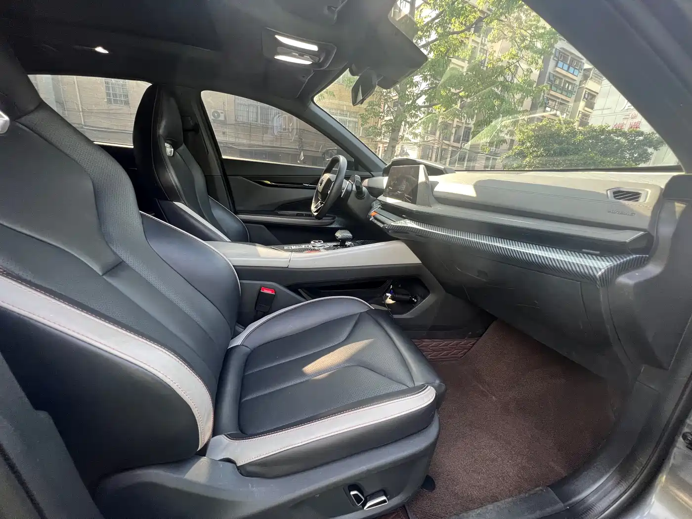 CHANGAN UNI-V