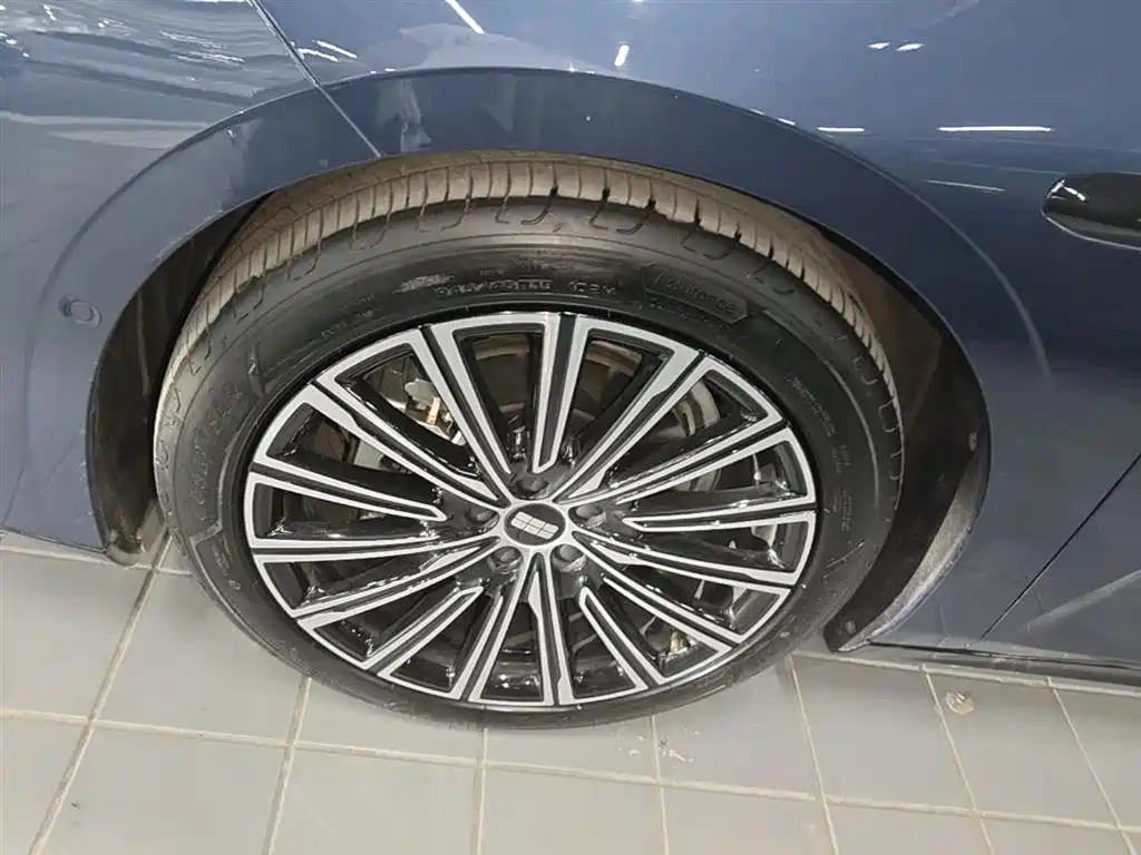 Geely Galaxy Galaxy Xingyao 8 2025 130km EM-P Starship Edition фото 23
