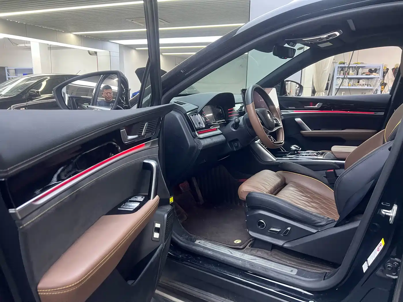 BYD Tang New Energy 2021 DM 2.0T AWD High Performance Genesis Flagship фото 2