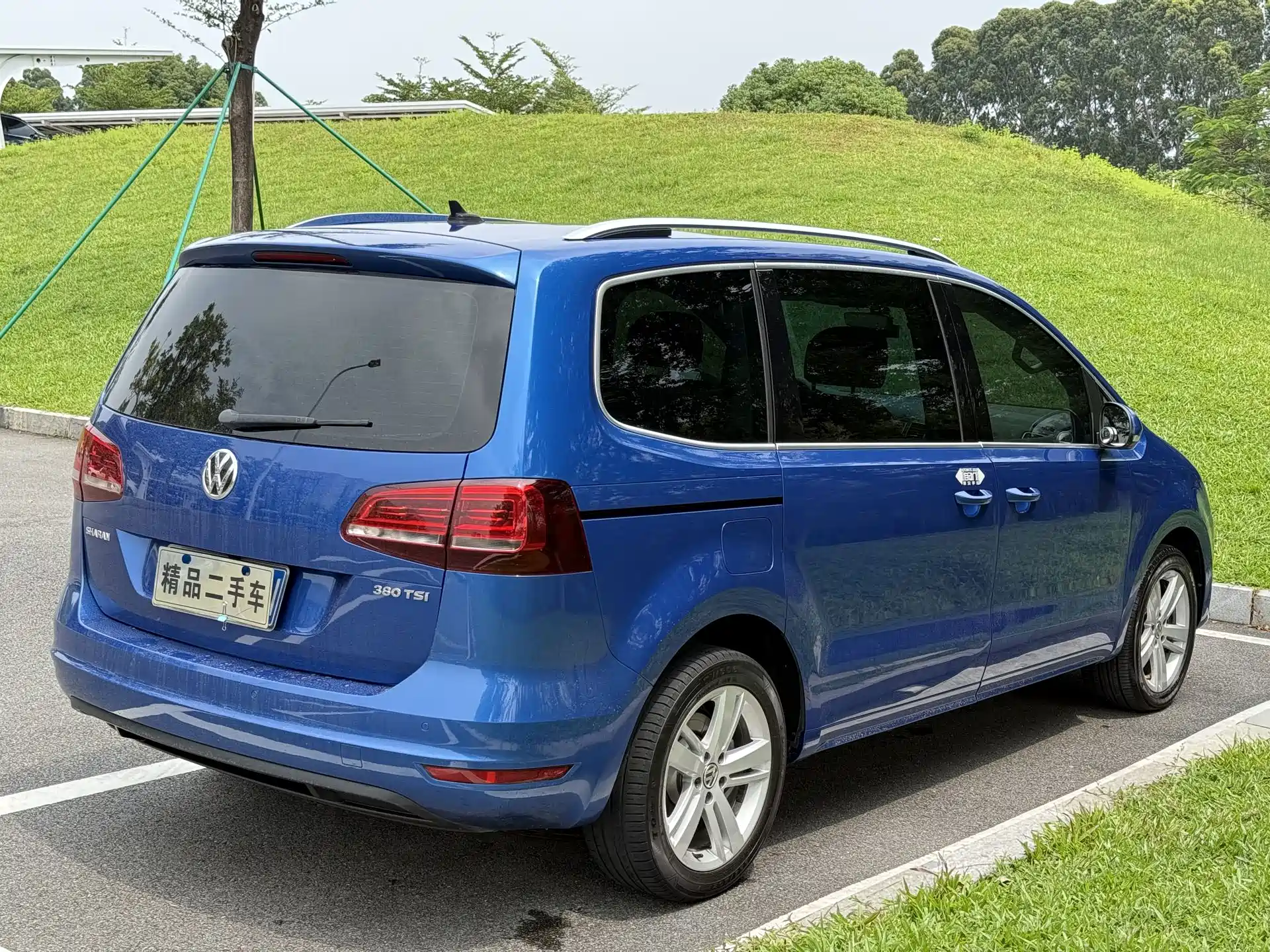Фото 8 - Volkswagen Sharan