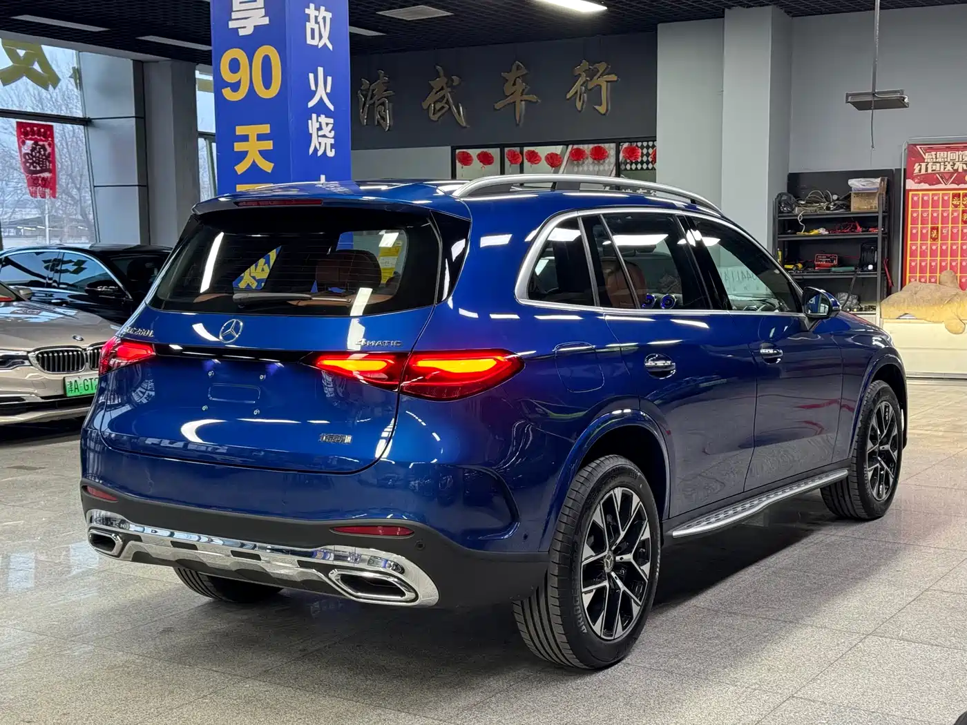 MERCEDES-BENZ GLC