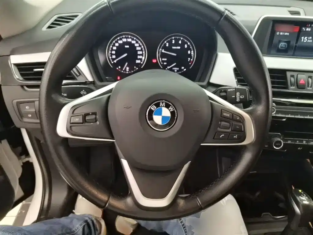 BMW X1 2019 sDrive20Li Leading Model фото 11