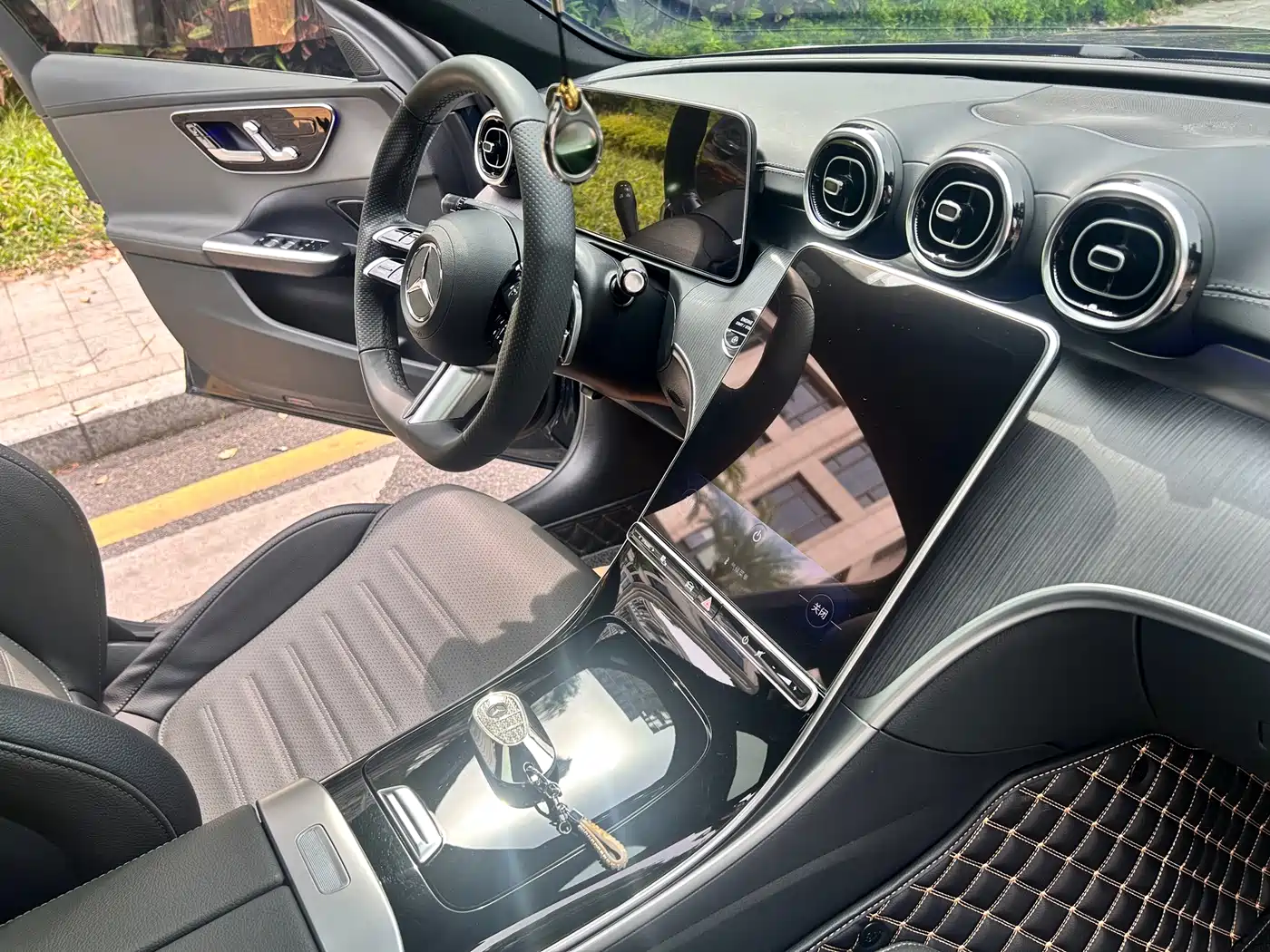 Mercedes-Benz C-Class 2023 C 200 L Sport фото 11